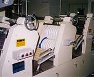Wavy roller for noodle maker