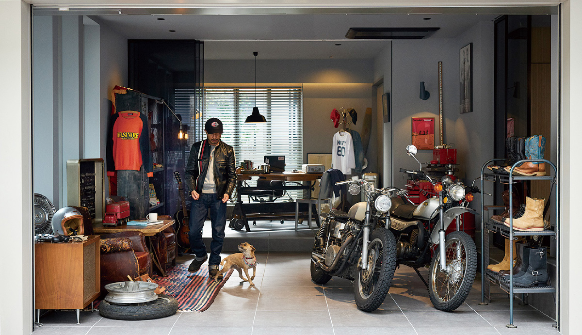 ヘーベルハウスLONGLIFE IS BEAUTIFUL 父親が自分好みに仕立てた書斎付きバイクガレージ