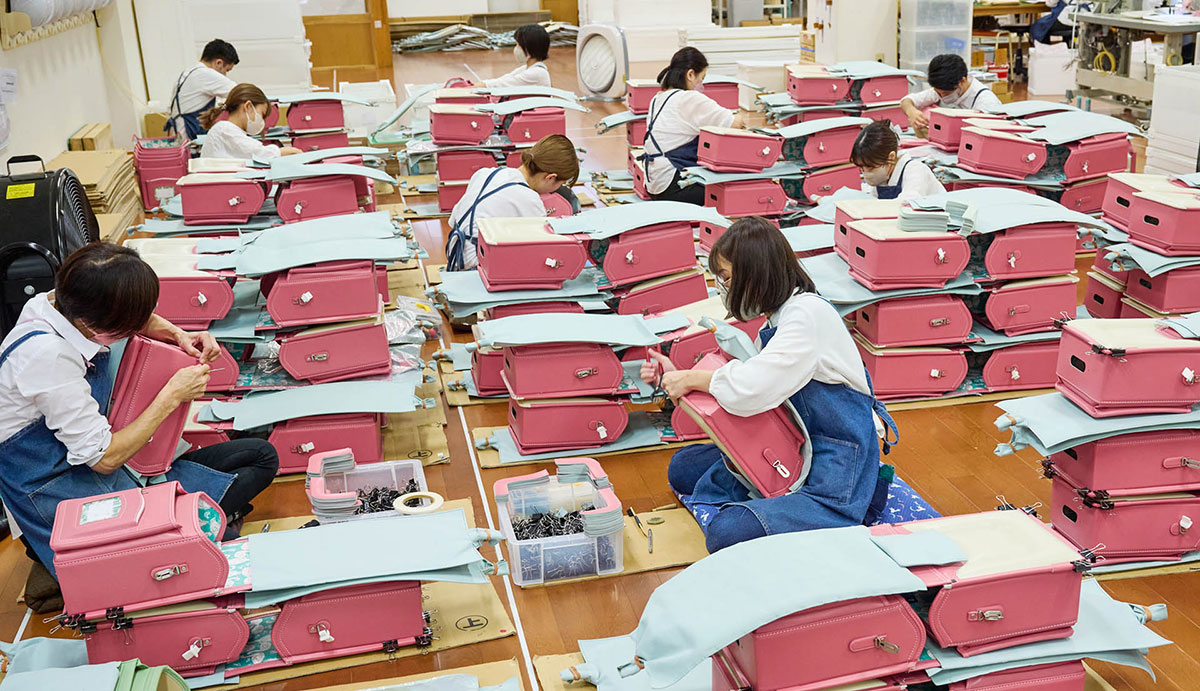 ヘーベルハウスLONGLIFE IS BEAUTIFUL 土谷鞄製造所の工房で作られるランドセル