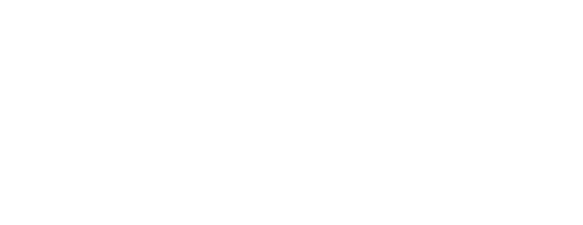 グランピングの日はパパがシェフ。それが、わが家の休日ルール。ママは大きなテントの中、ソファーでのんびり。料理の匂いに誘われて、家族みんながそろったら、大空の下でパーティーがはじまる。