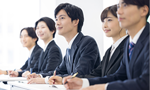 採用の流れ