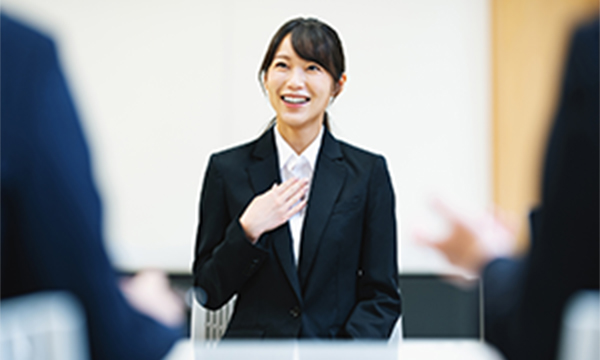 採用の流れ