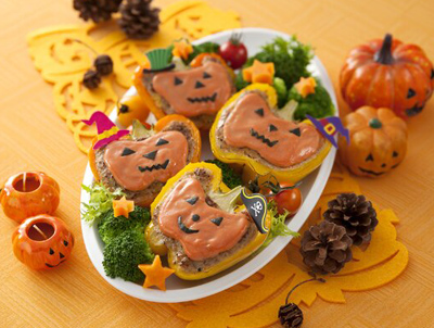 画像：パプリカの肉詰めハロウィーン風の完成イメージ